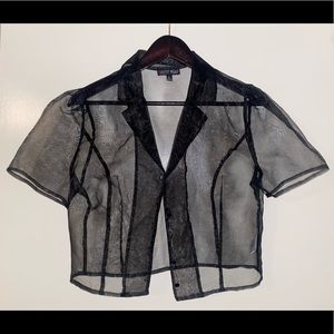 •Tulle Material• Cropped• Button Up•